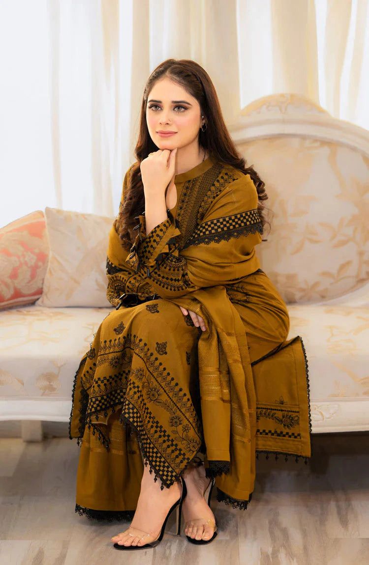 LAWN embedded MEHNDI 3 Piece. D#001